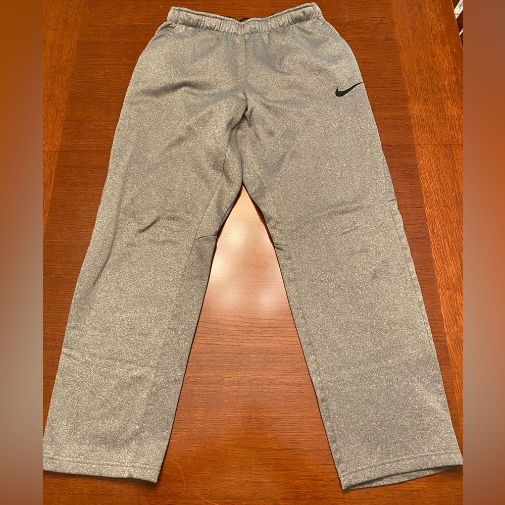 Nike dri-fit sweat pants. Size M